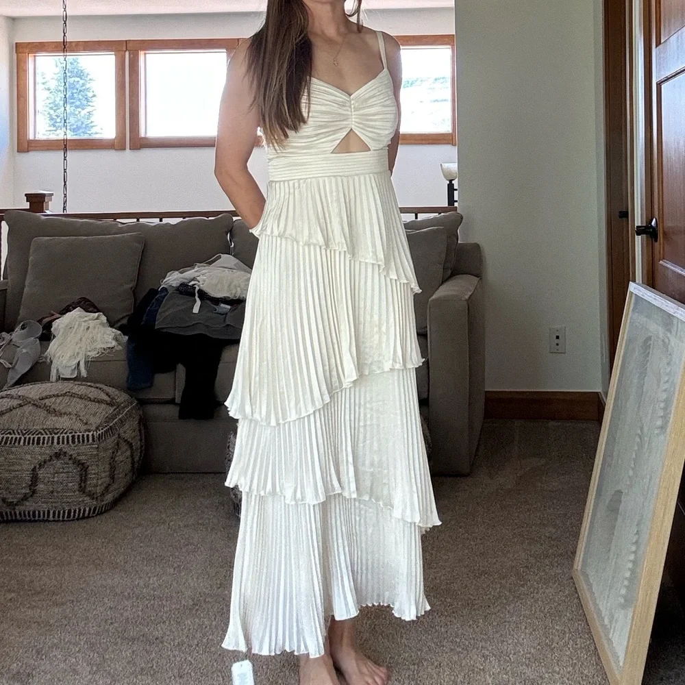 White Pleated Abercrombie & Fitch Dress